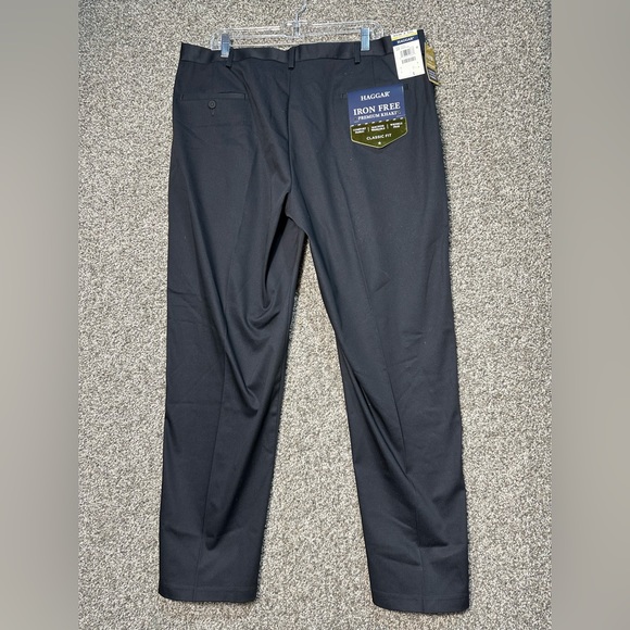 NWT Haggar Men's Iron Free Premium Classic Fit Flat Front Khaki Multiple Sizes - Picture 6 of 10